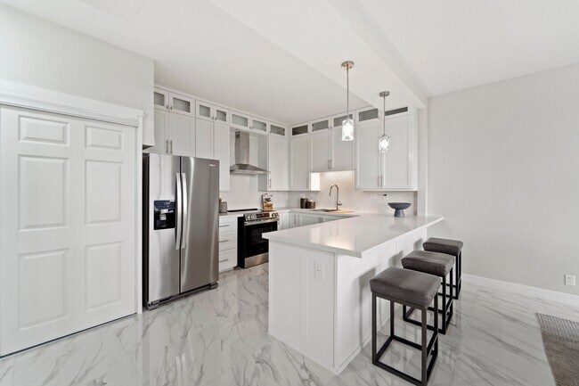 Building Photo - 651 Bering Dr