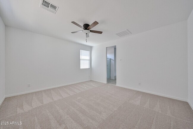 Building Photo - 25215 N 172nd Dr