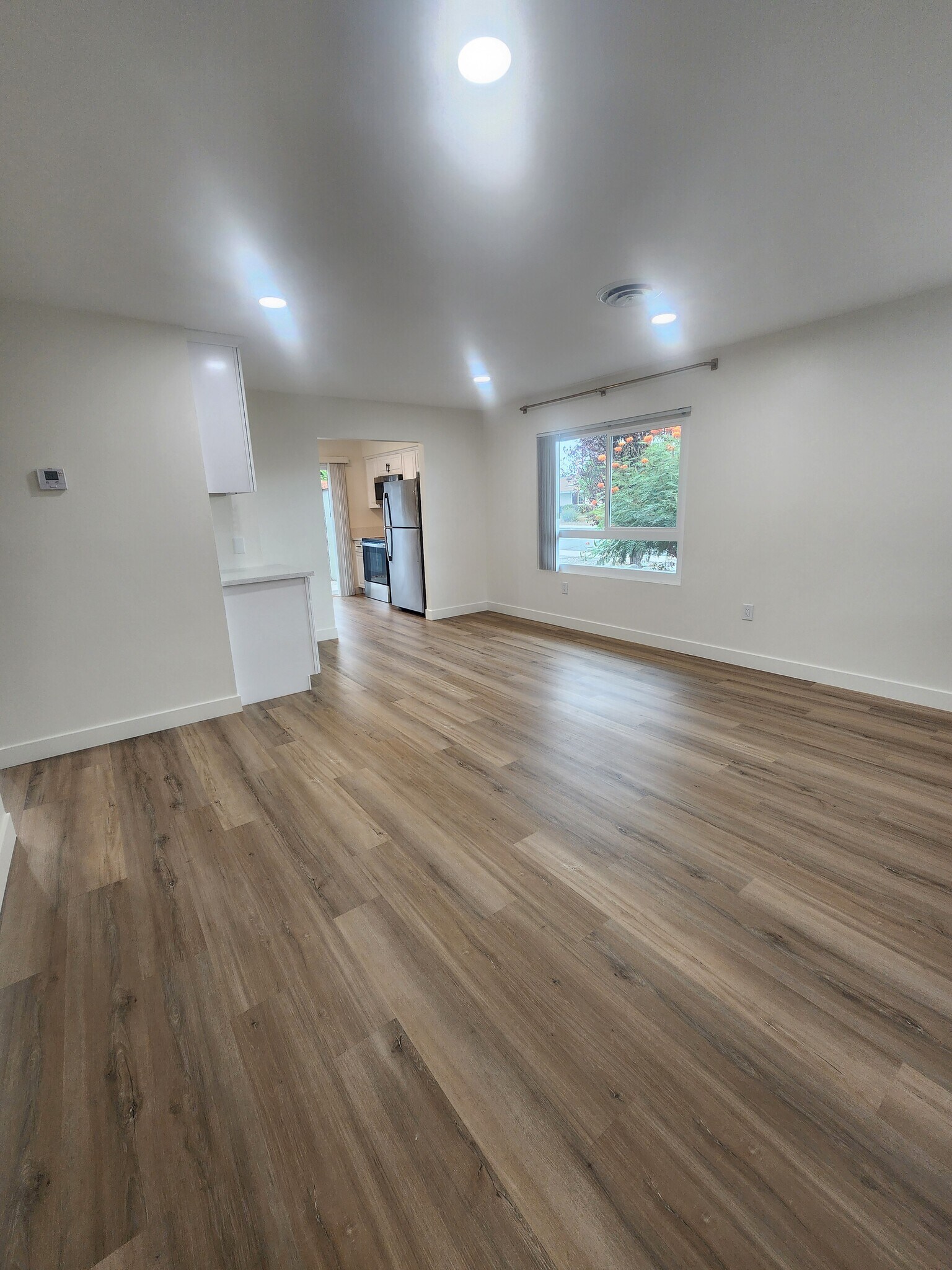 Living Room - 431 S Simpson Ave