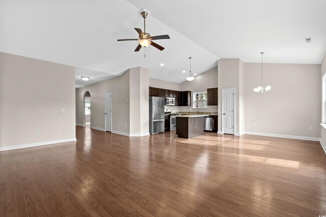Building Photo - 1711 Sapphire Dr