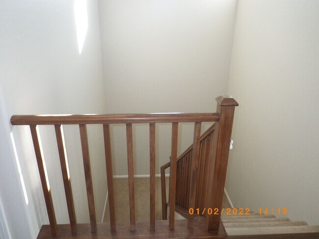 Building Photo - Beautiful 5 Bedroom House with City View