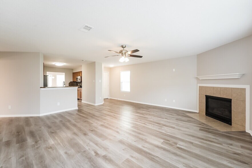 Building Photo - 9816 Lace Flower Way