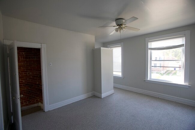 Building Photo - 1110 Tamm Ave