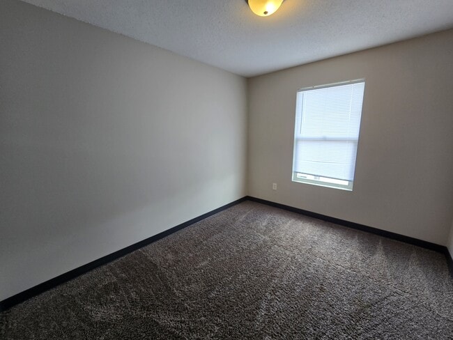 Building Photo - 60 Miller Ave SW