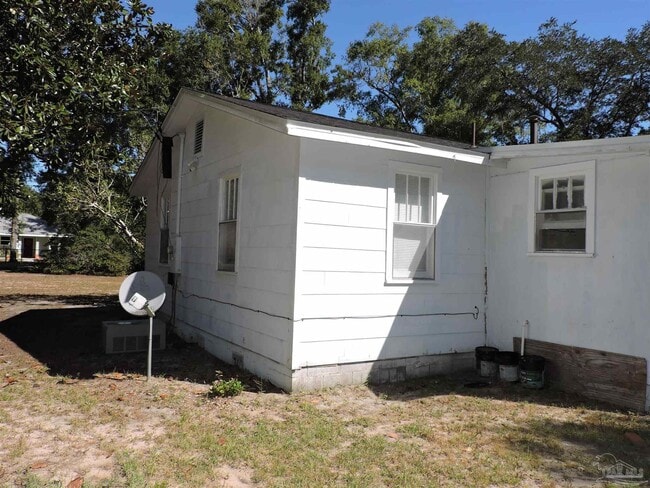Building Photo - 6971 Holland Rd