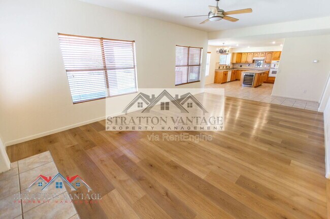 Building Photo - 960 E Constitution Dr