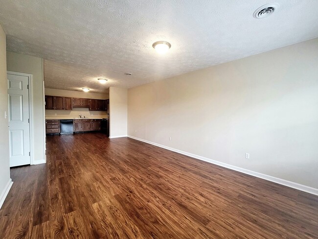 Building Photo - 316 Jones Ln