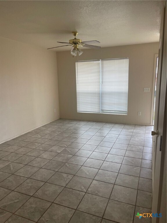 Building Photo - 2712 Vernice Loop