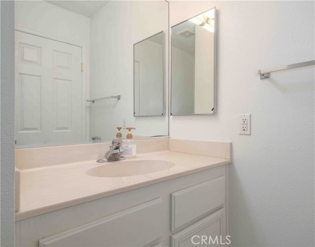 Building Photo - 9027 Primavera Lane