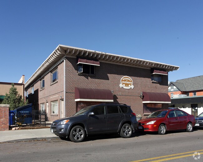 Primary Photo - Rockwell Apartments