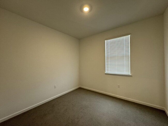 Building Photo - Brand new Lennar Home FOR RENT