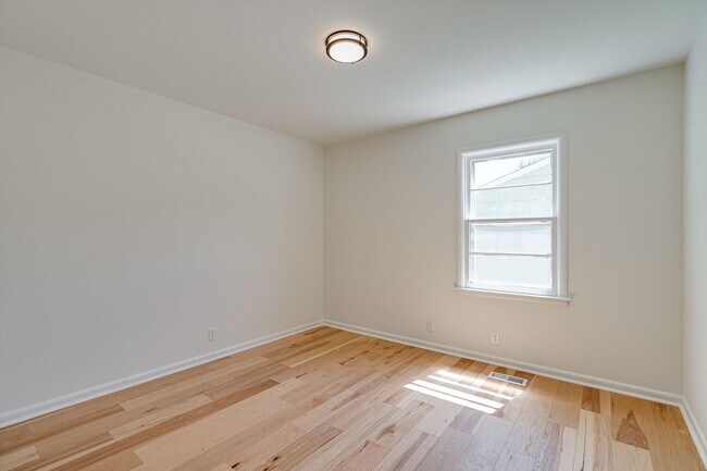 Building Photo - 3/ 2 Home for Rent!