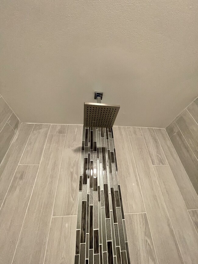 Building Photo - 8911B NW 28th Dr