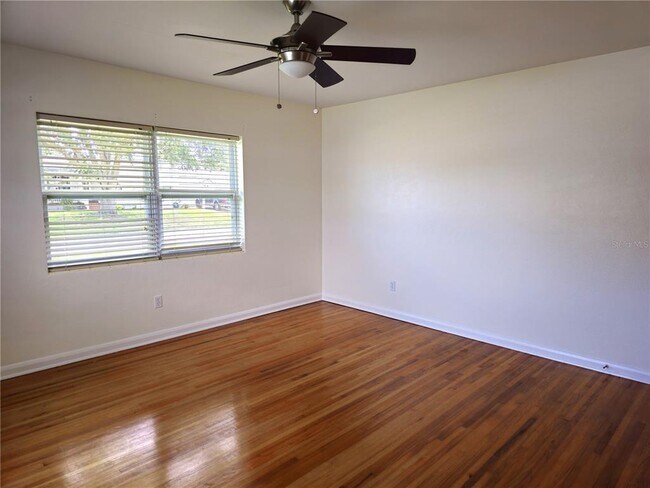 Building Photo - 1369 Whitacre Dr