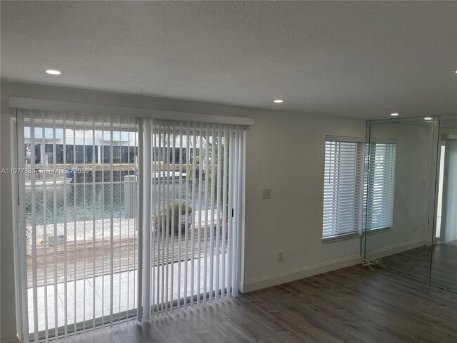 Building Photo - 3868 NE 169th St