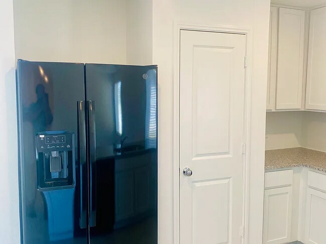 Building Photo - 1408 Vattier St