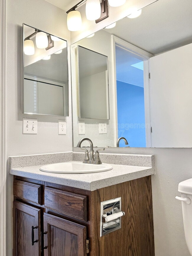 Building Photo - 3465 Kirkwood Dr