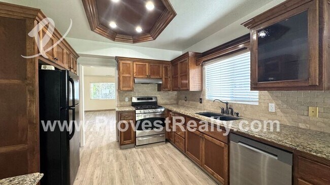 Building Photo - 13675 Ruby Cir