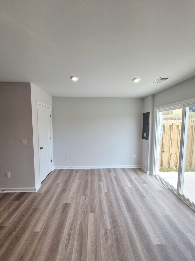 Building Photo - 50 Grayson Village Dr