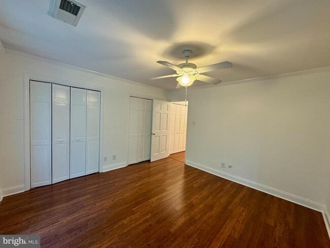 Building Photo - 34 Darien Way
