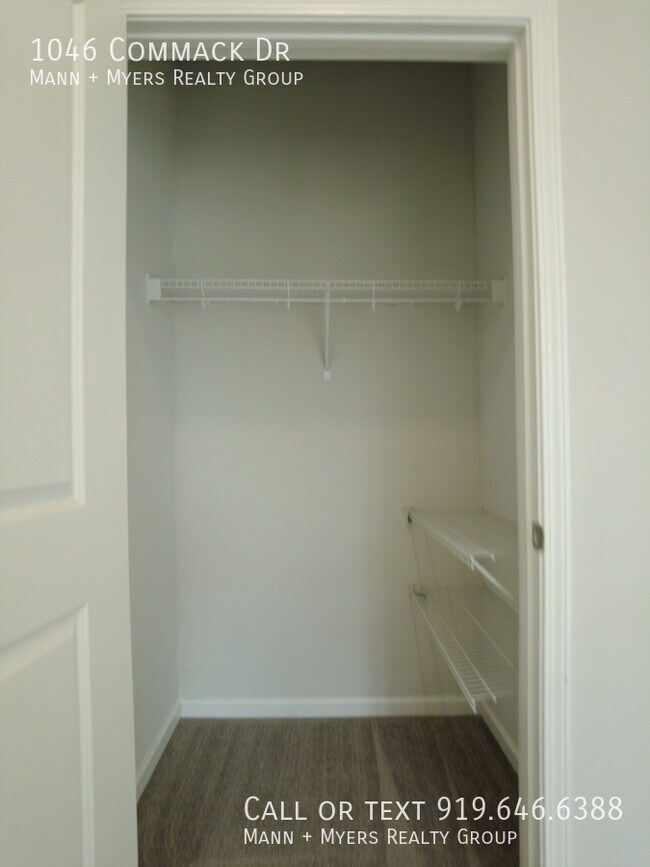 Building Photo - 1046 Commack Dr