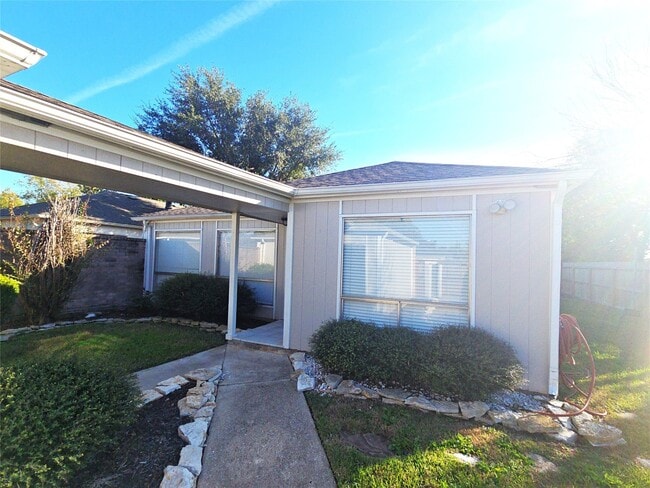 Building Photo - 10935 Indian Vista Dr