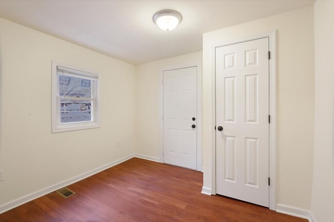 Building Photo - Coming Soon Spacious Four Bedroom Beauty L...