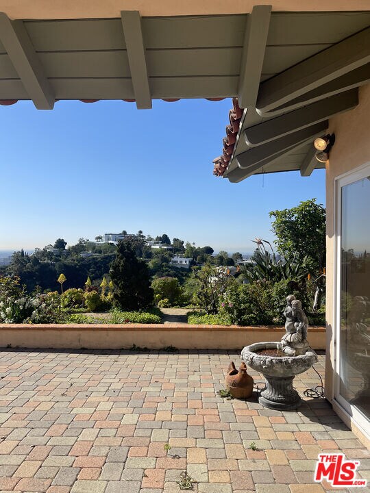 Building Photo - 10723 Stradella Ct