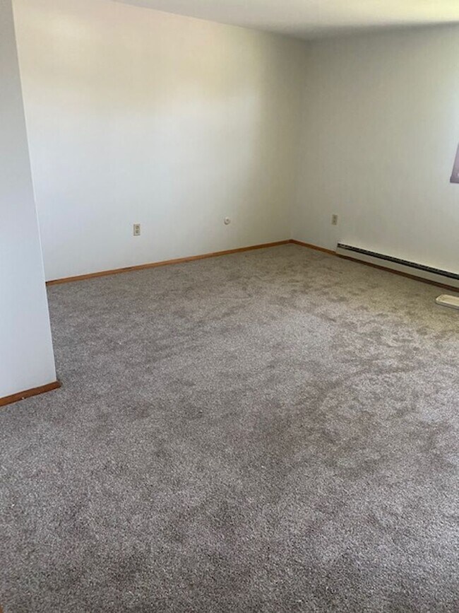 Building Photo - 368C-D Electronics Pkwy