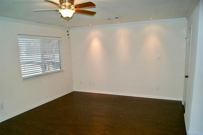 Building Photo - 5801 Lumberdale Rd