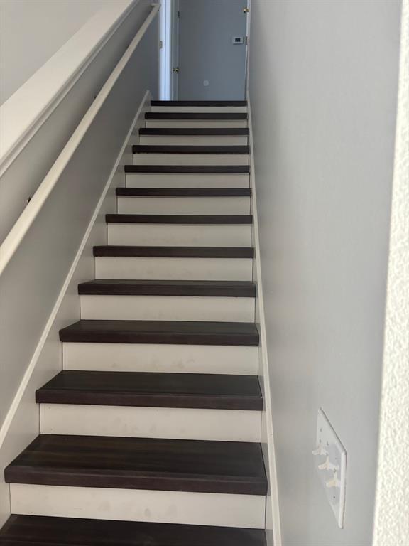 Building Photo - 1605 St Leger St