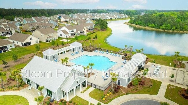 Building Photo - 640 Chigwell Springs Ln