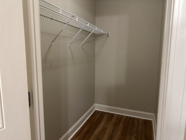 Building Photo - 273 Vining Way