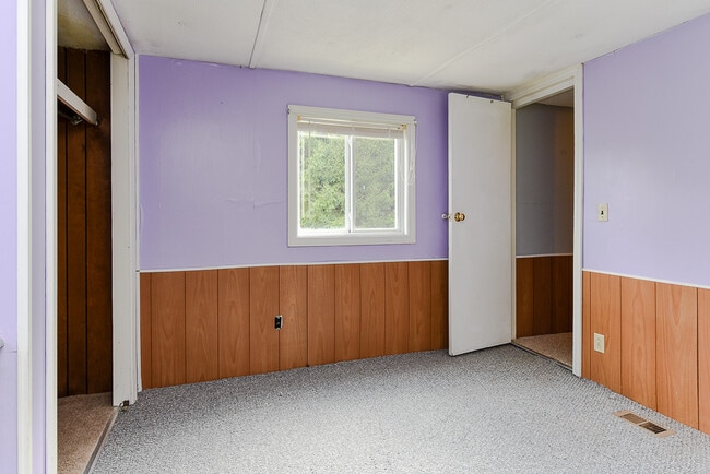 Building Photo - 8 Hilltop Dr