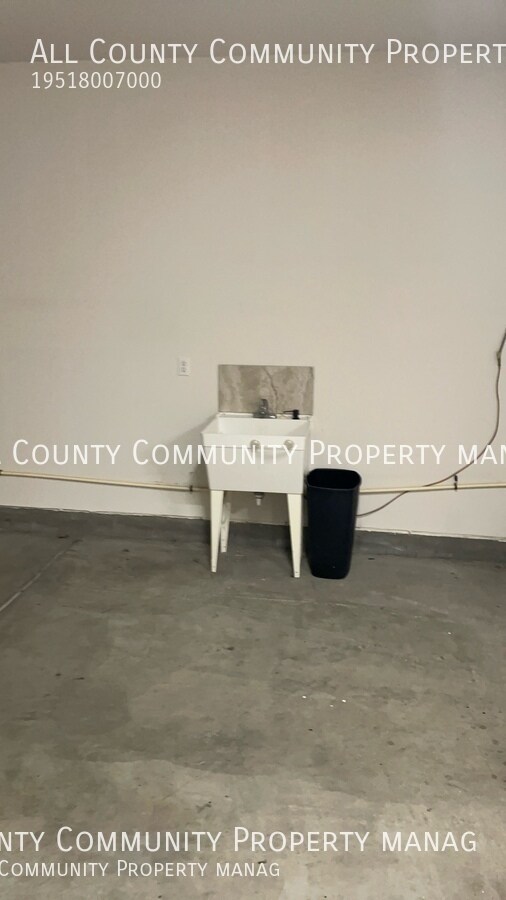 Building Photo - 25255 High Plains Ct