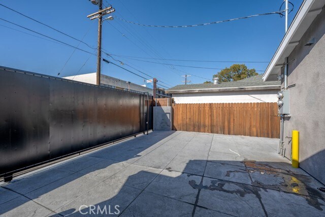 Building Photo - 6237 Agnes Ave