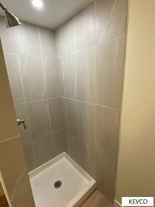 Building Photo - Sprawling Four Bedroom Home