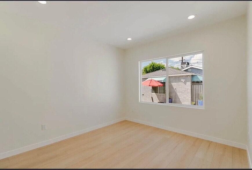 Building Photo - 11911 Stagg St