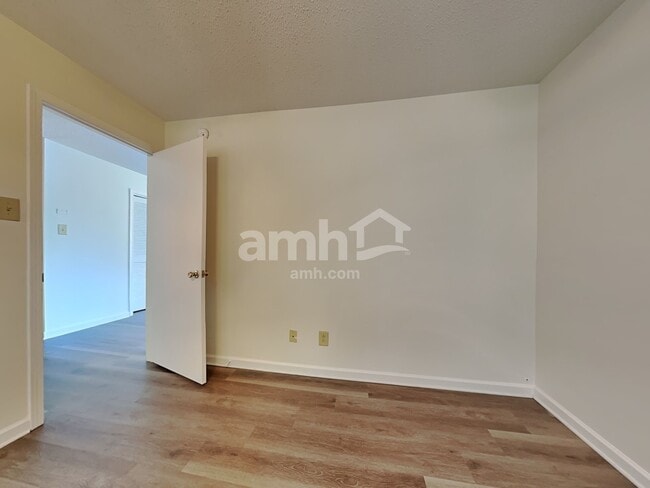 Building Photo - 6432 Dillard Ridge Dr