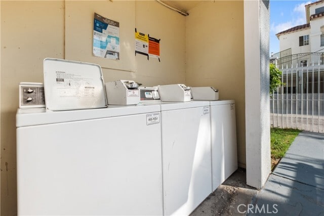 Building Photo - 2726 Menlo Ave