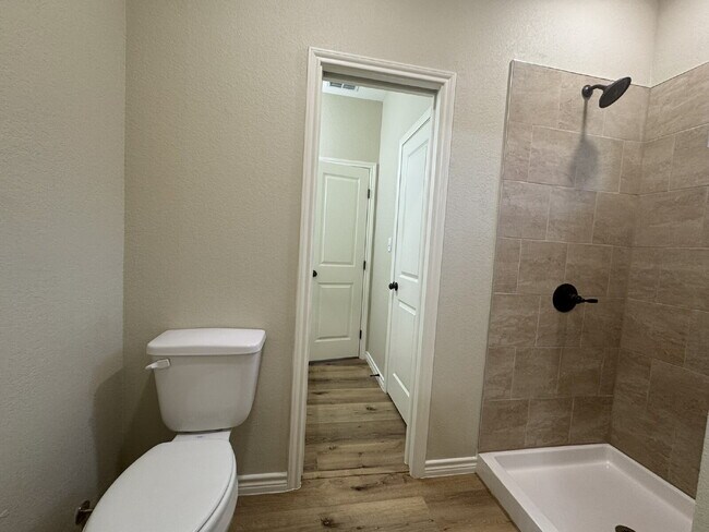 Building Photo - New 4BR/2.5BA Home – Perfect for Roommates, Walk to Campus!