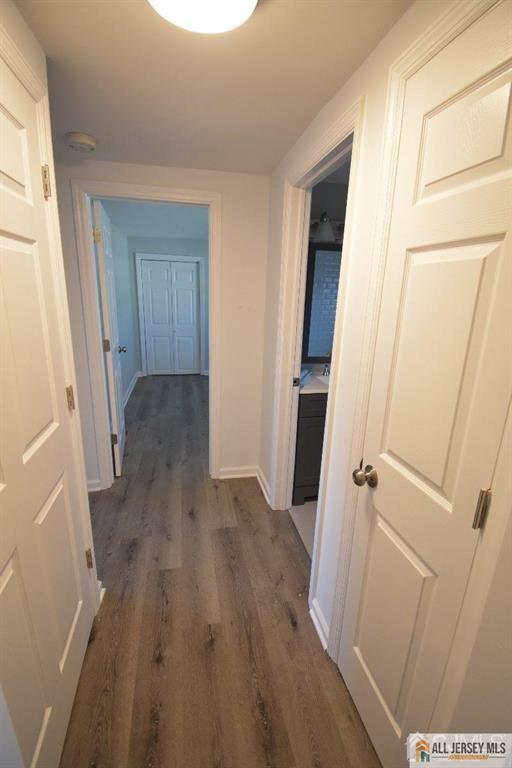 Building Photo - 1 Lee Ave