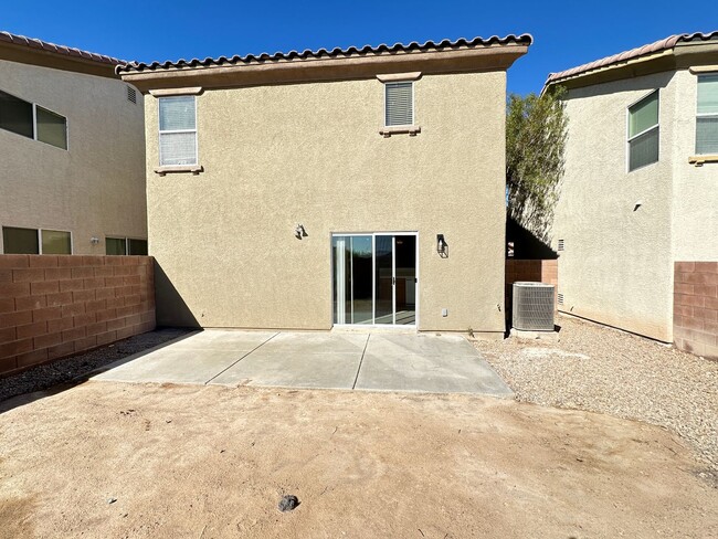 Building Photo - Huntington Village B