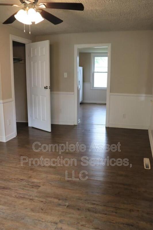 Building Photo - 105 Norton St