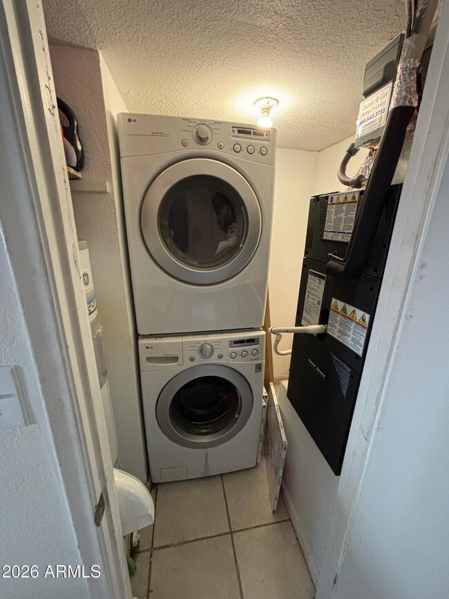 Building Photo - 510 W University Dr