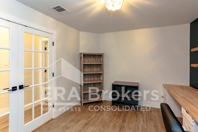 Building Photo - 6110 Melanie Dr