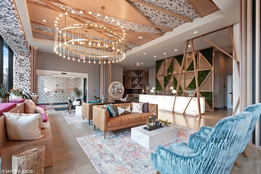 Building Photo - Albion Evanston