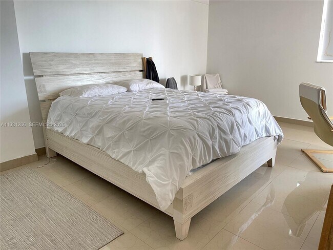 Building Photo - 6820 Indian Creek Dr