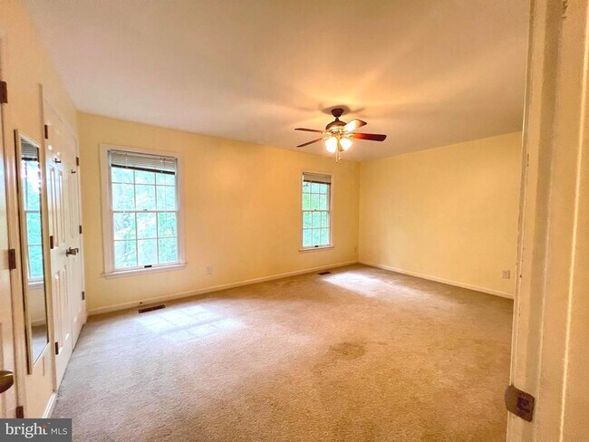 Building Photo - 1221 Kirby Cir