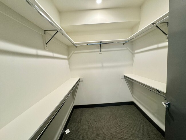 Building Photo - dun8385